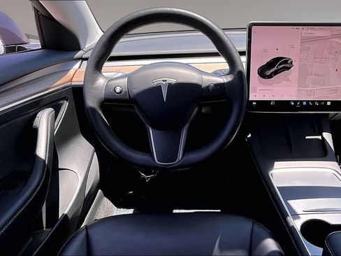 Used 2023 Tesla Model 3 Standard Range RWD image 8