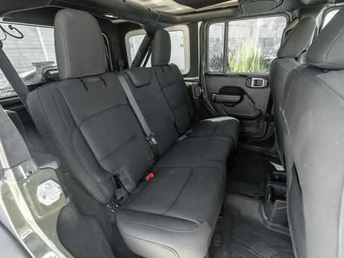 Used 2021 Jeep Wrangler Unlimited Sport image 38