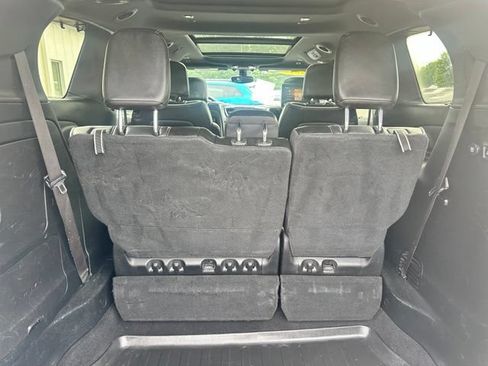 Used 2019 Chrysler Pacifica Limited w/ S Appearance Package FWD image 18