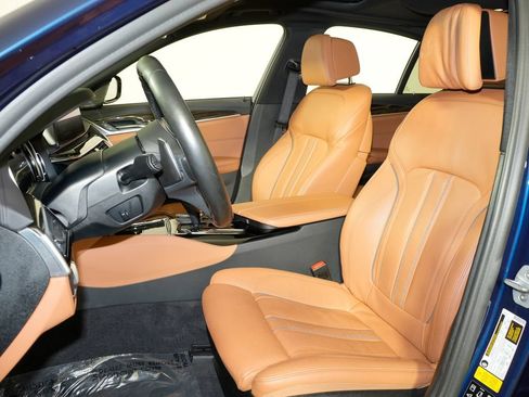 Used 2019 BMW M550i xDrive AWD/4WD image 5