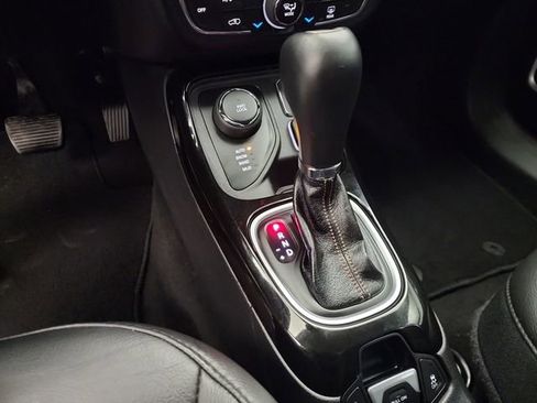 Used 2018 Jeep Compass Limited w/ Navigation Group image 25