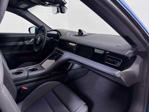 New 2025 Porsche Taycan image 38