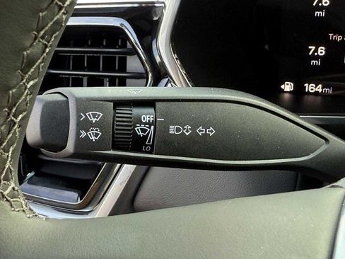 New 2026 GMC Canyon Elevation w/ Convenience Package image 16