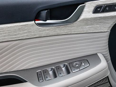 Used 2023 Hyundai Palisade Calligraphy image 22