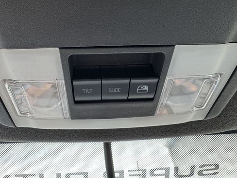 Used 2015 Ford F250 Lariat w/ Lariat Ultimate Package AWD/4WD image 25