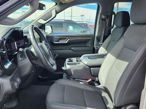 Used 2025 Chevrolet Silverado 1500 LT image 8