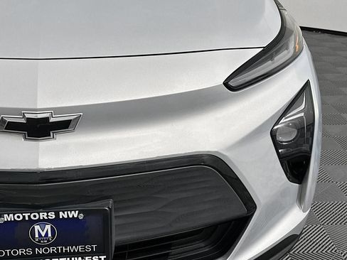 Used 2023 Chevrolet Bolt EUV LT FWD image 4