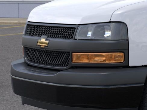 New 2026 Chevrolet Express 2500 RWD image 16