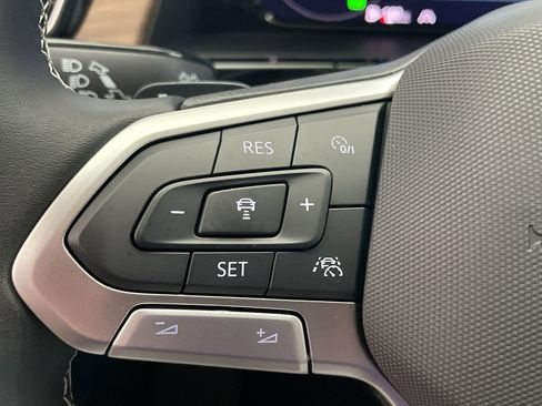 New 2026 Volkswagen Atlas SE FWD image 17