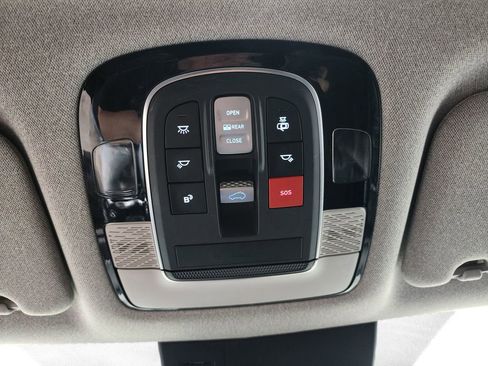 Used 2023 Hyundai Palisade Limited AWD/4WD image 21
