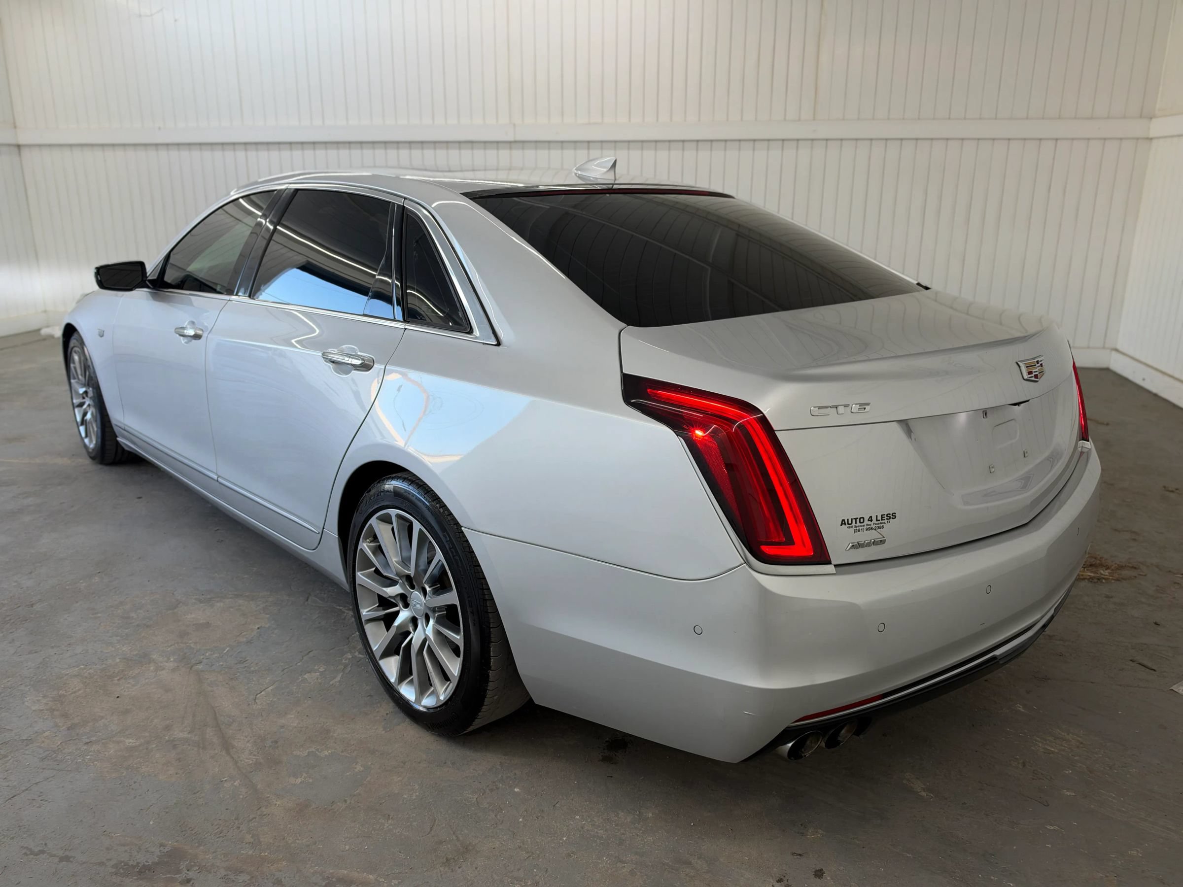 Used 2018 Cadillac CT6 Luxury AWD/4WD image 7