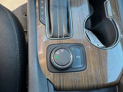 Used 2018 GMC Acadia SLE w/ Driver Alert Package I image 29