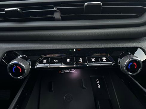 New 2025 Chevrolet Silverado EV LT image 24