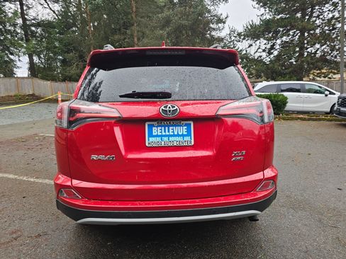 Used 2016 Toyota RAV4 XLE image 6