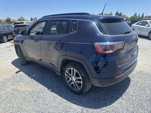 Used 2020 Jeep Compass Latitude FWD image 7