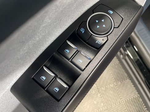 New 2025 Ford Maverick XLT image 16