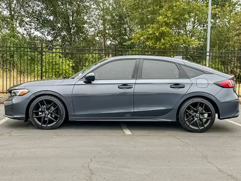Used 2025 Honda Civic Sport image 6