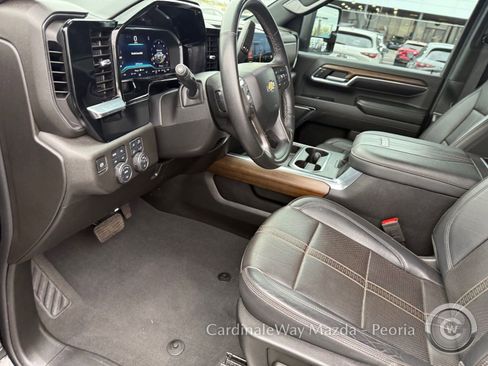 Used 2024 Chevrolet Silverado 3500 High Country image 23