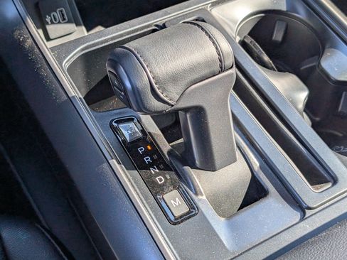 New 2025 Ford F150 Lariat w/ Equipment Group 501A Mid image 19