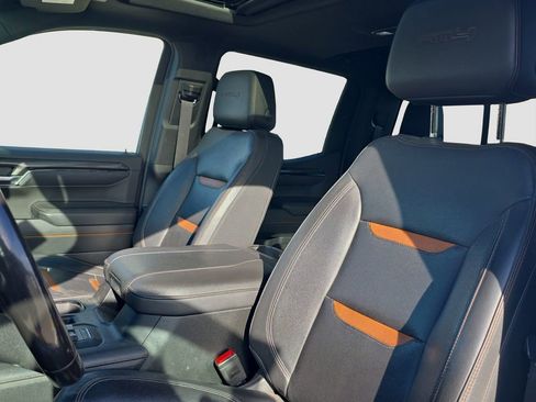 Used 2023 GMC Sierra 1500 AT4 w/ AT4 Premium Package image 7