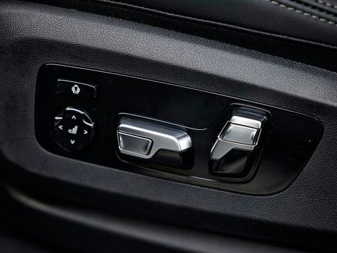 New 2026 BMW X5 xDrive40i w/ M Sport Package AWD/4WD image 23