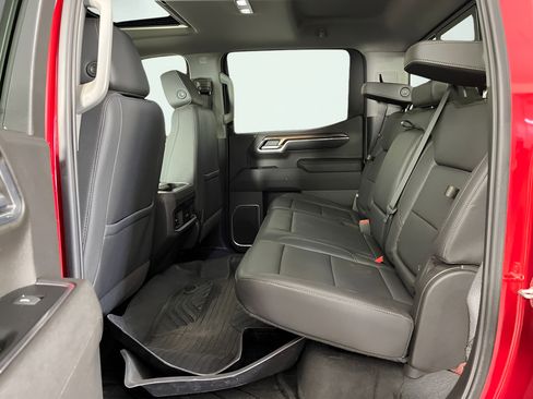Used 2023 Chevrolet Silverado 1500 RST AWD/4WD image 18