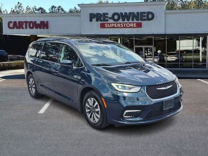 Used 2022 Chrysler Pacifica Touring-L