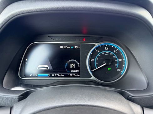 Certified 2024 Nissan Leaf SV Plus image 30