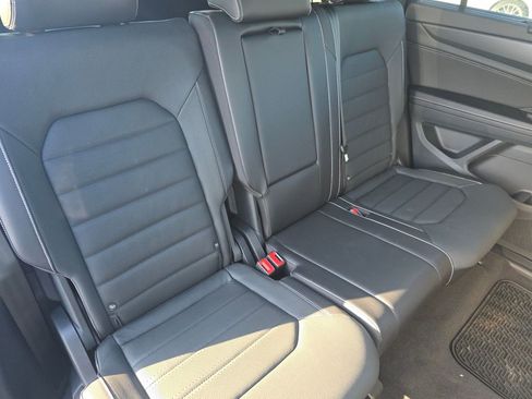 New 2024 Volkswagen Atlas Cross Sport SEL R-Line AWD/4WD image 15