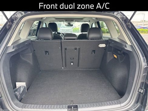 Used 2023 Volkswagen Taos SEL AWD/4WD image 9