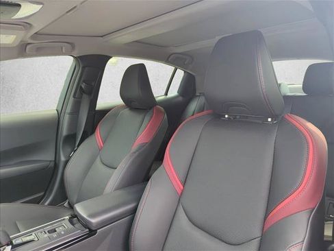 New 2026 Toyota Prius Plug-In Hybrid FWD image 12