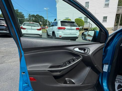 Used 2016 Ford Focus SE FWD image 10