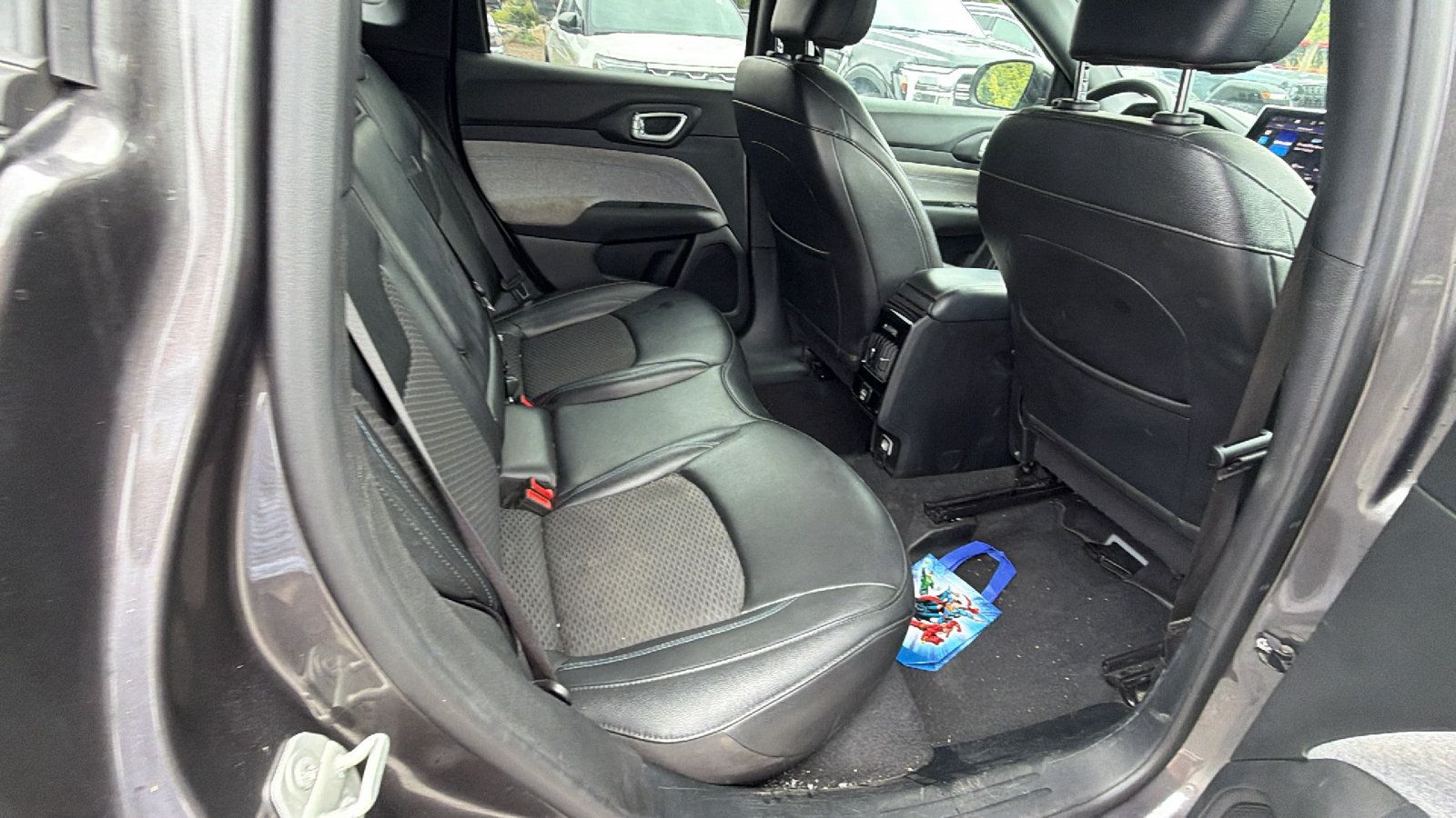Used 2024 Jeep Compass Latitude AWD/4WD image 21