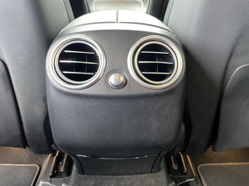 Used 2022 Mercedes-Benz GLC 300 4MATIC image 26