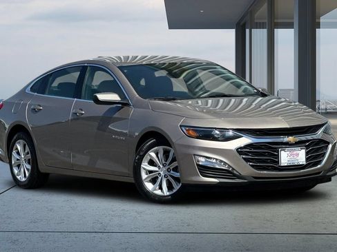 Used 2023 Chevrolet Malibu LT FWD image 3