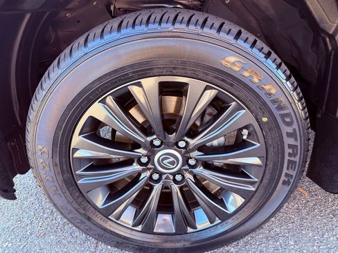 Certified 2023 Lexus GX 460 Premium w/ Accessory Package image 25