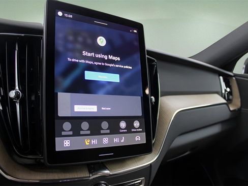 New 2026 Volvo XC60 B5 Core w/ Protection Package Premier image 23