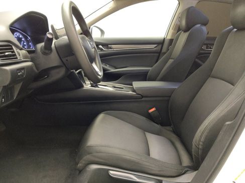 Used 2019 Honda Accord LX image 17