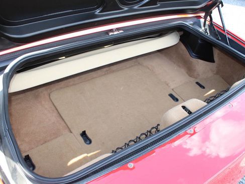 Used 2001 Chevrolet Corvette Convertible w/ Preferred Equipment Group2 RWD image 26
