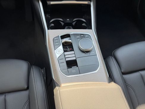Certified 2025 BMW 330i xDrive Sedan AWD/4WD image 26