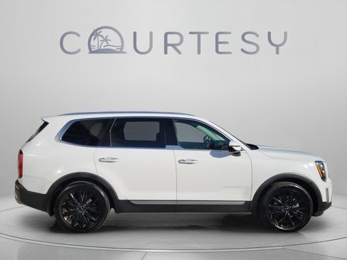 Used 2022 Kia Telluride SX w/ SX Prestige Package AWD/4WD image 5