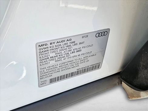 Certified 2024 Audi Q8 e-tron Premium Plus w/ Premium Plus Package AWD/4WD image 25