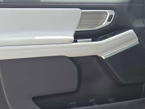 New 2027 Ford Expedition Max Platinum w/ Driver's Package RWD image 10
