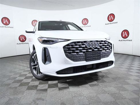 New 2025 Audi Q5 Premium image 2