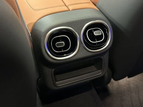 New 2026 Mercedes-Benz GLC 300 4MATIC image 26