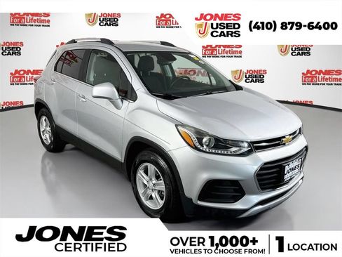 Used 2018 Chevrolet Trax LT FWD image 1