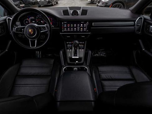 Used 2023 Porsche Cayenne Platinum Edition AWD/4WD image 35