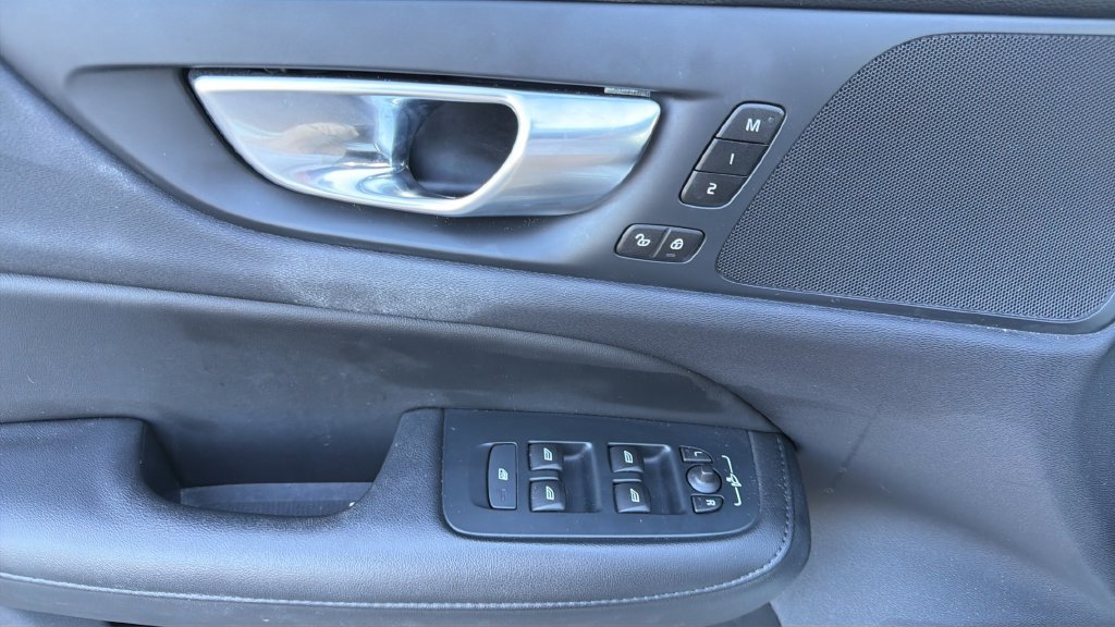 Used 2024 Volvo S60 B5 Core FWD image 21