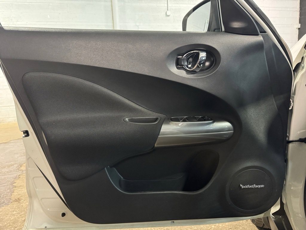 Used 2015 Nissan Juke SL AWD/4WD image 19
