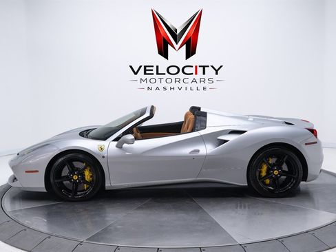 Used 2018 Ferrari 488 Spider image 16